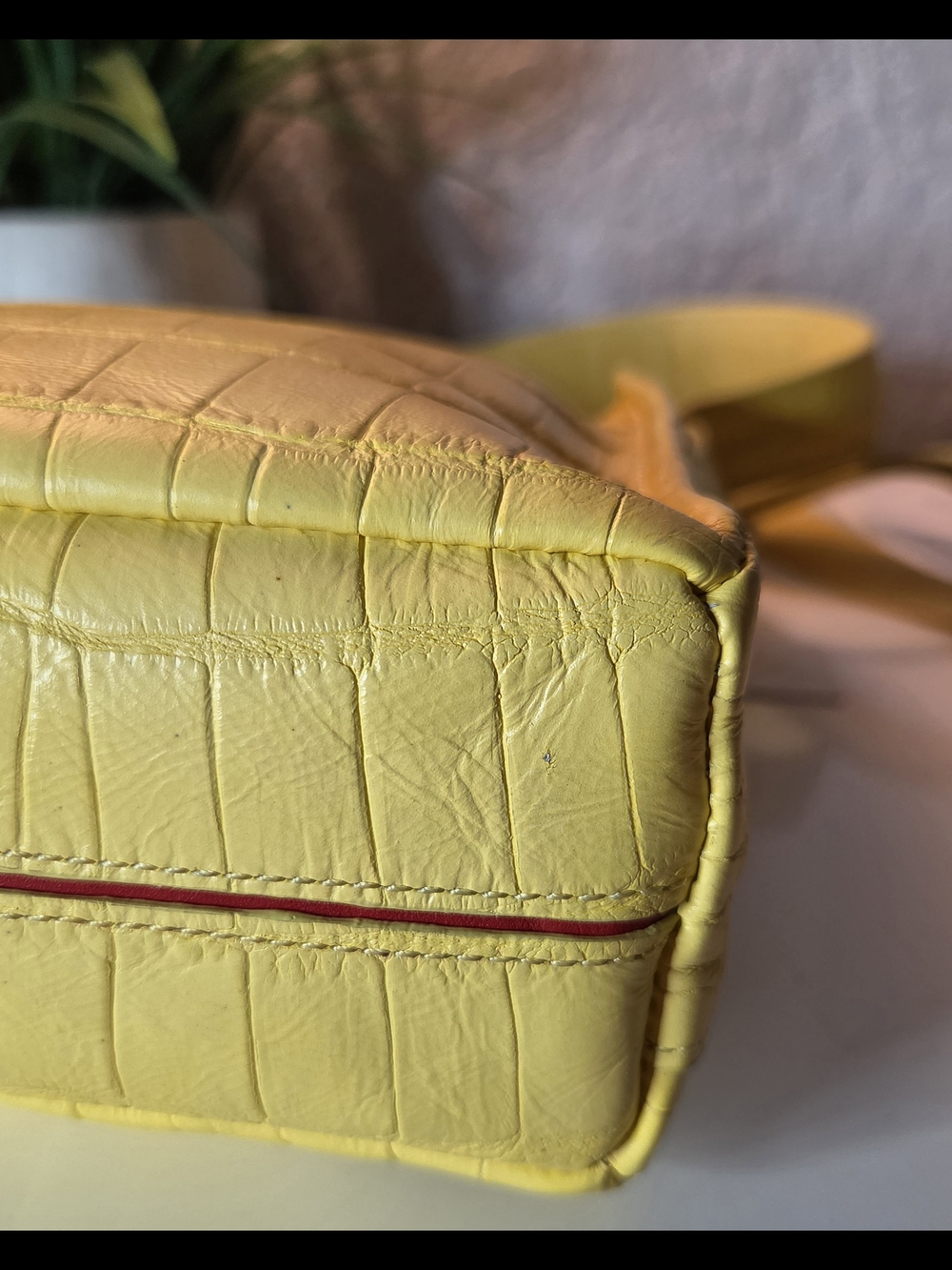 Hammitt Davis Small Sunstruck Yellow Croc Leather Crossbody Bucket Bag NWT - Picture 8 of 16